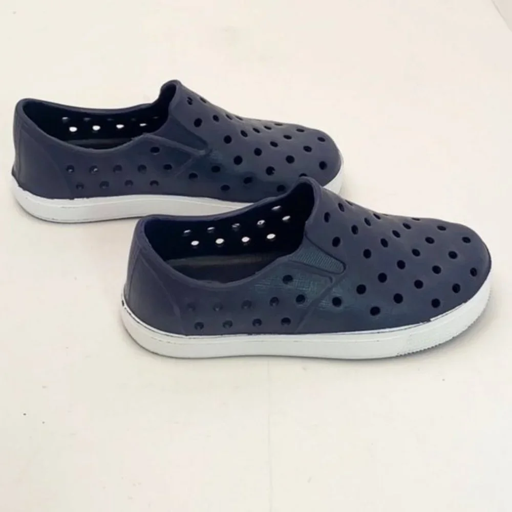 Cat & Jack Navy Blue Jese Slip-On Casual/Water Shoes